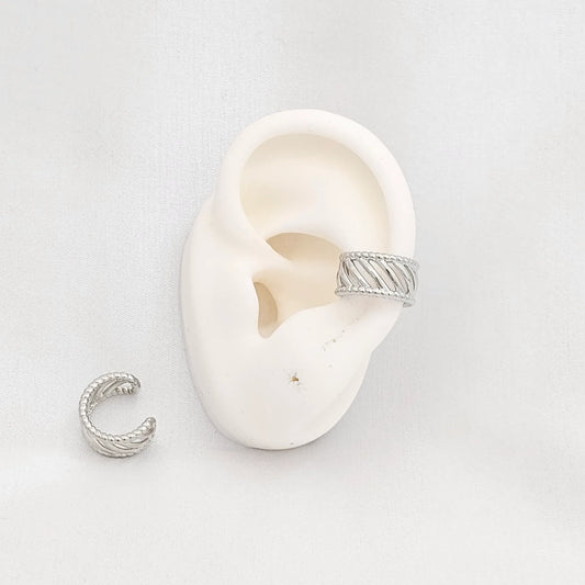 Earcuff Lineas En Diagonal Plateado Rf K6876