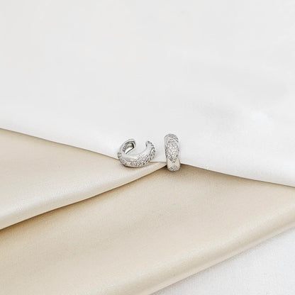 Earcuff Liso Plateado Con Rombos Y Circones Rf K7221