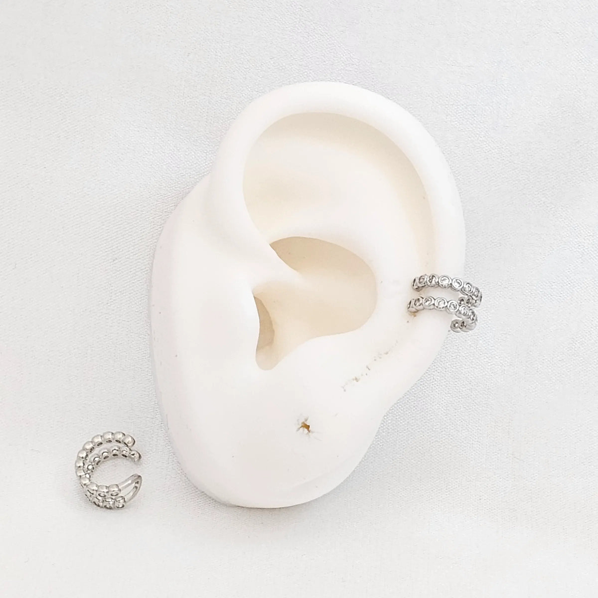 Earcuff Mini Circones Redondos Plateado Rf K7195