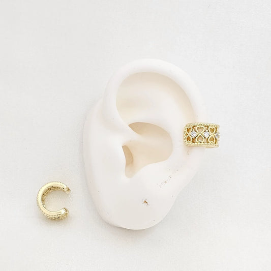 Earcuff Mini Corazones Con Circones Dorado Rf K7005