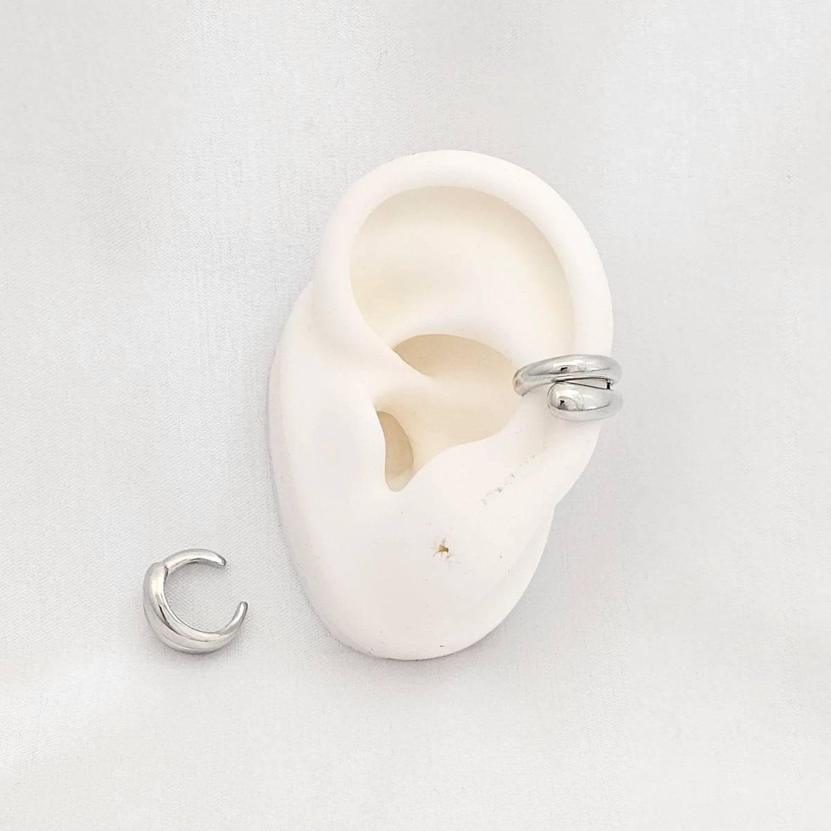 Earcuff Pequeño Doble Linea Lisa Plateado Rf K6884
