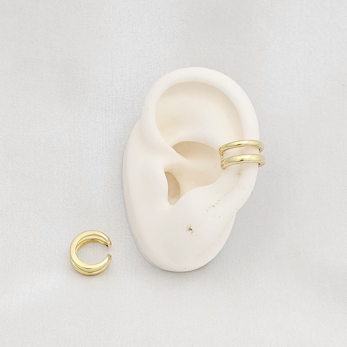 Earcuff Pequeño Doble Linea Liso Dorado Rf K6869