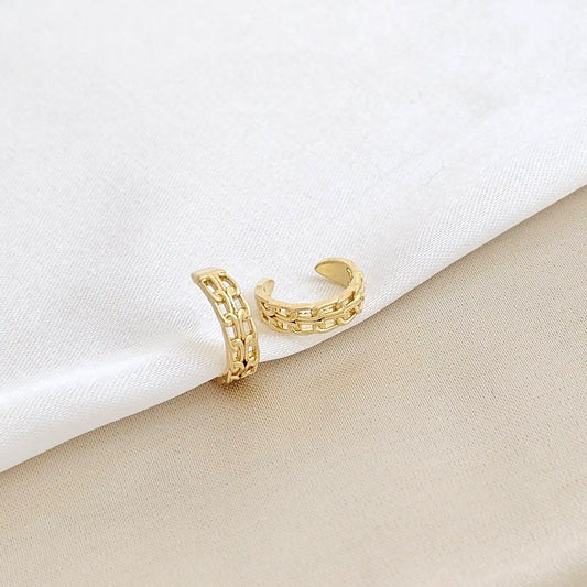 Earcuff Pequeño En Cadena Dorado Rf K3214