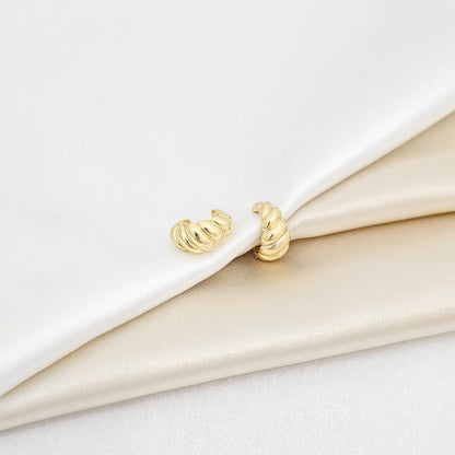 Earcuff Pequeño Lazo Grueso Dorado Rf K6898