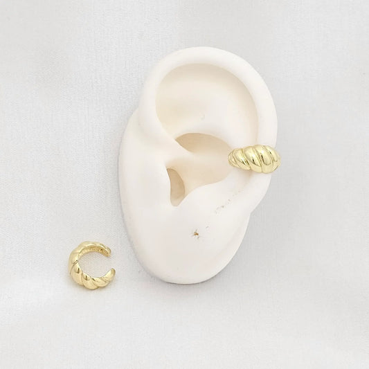 Earcuff Pequeño Lazo Grueso Dorado Rf K6898
