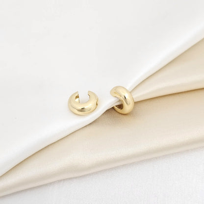 Earcuff Pequeño Liso Dorado Rf K6863