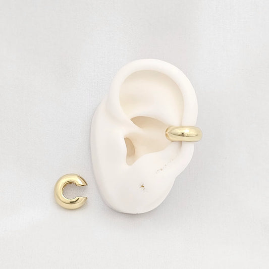 Earcuff Pequeño Liso Dorado Rf K6863