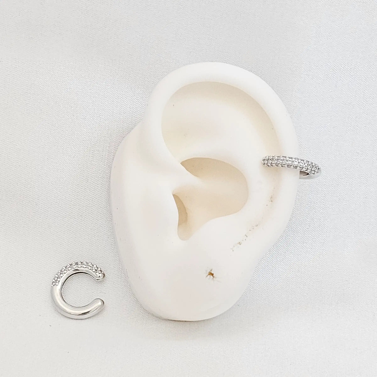 Earcuff Pequeño Liso Y Con Circones Plateado Rf K7187