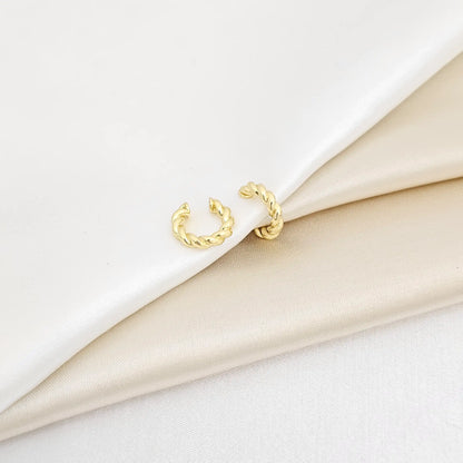 Earcuff Pequeño Trenzas Lisas Dorado Rf K6871