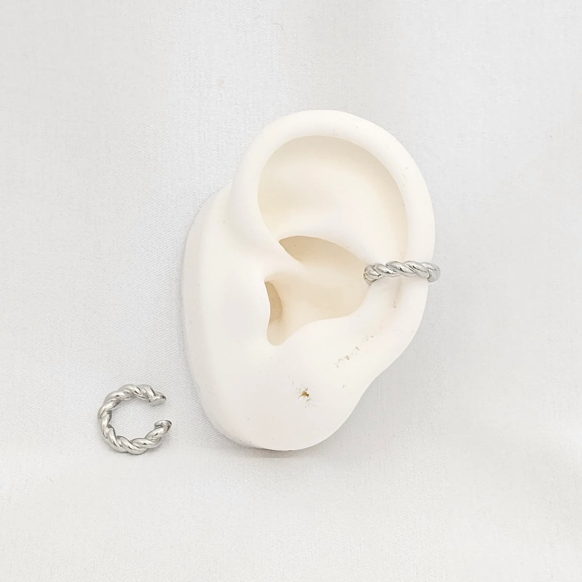 Earcuff Pequeño Trenzas Lisas Plateado Rf K6872