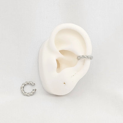 Earcuff Pequeño Trenzas Lisas Plateado Rf K6872
