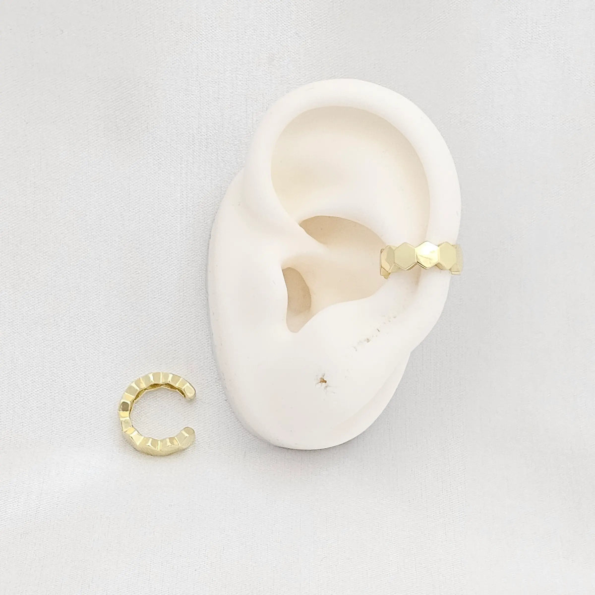 Earcuff Rombos Lisos Pequeños Dorado Rf K6896