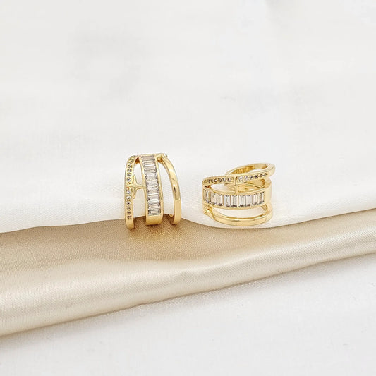 Earcuff Tres Lineas Circones Y Estrellita Dorado Rf K3761
