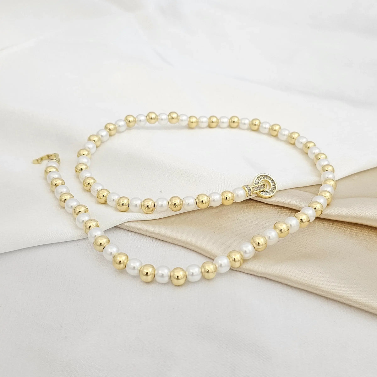 Gargantilla Balines Dorado Y Perlas Con Broche Rf K4462