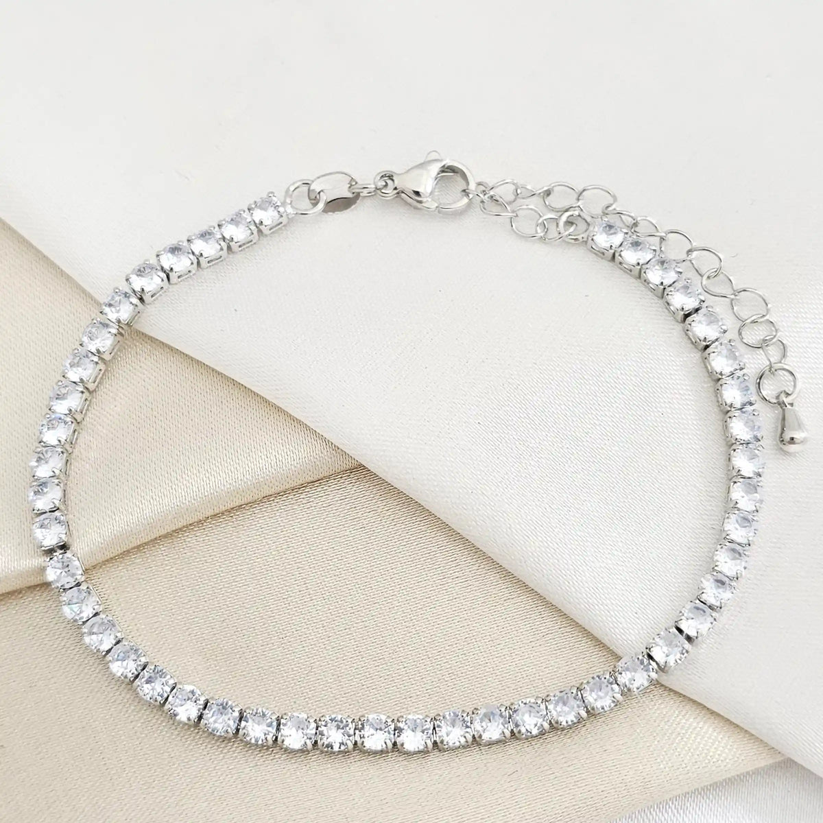 Pulsera Circones Cristal Con Extensor Plateado Rf K7765