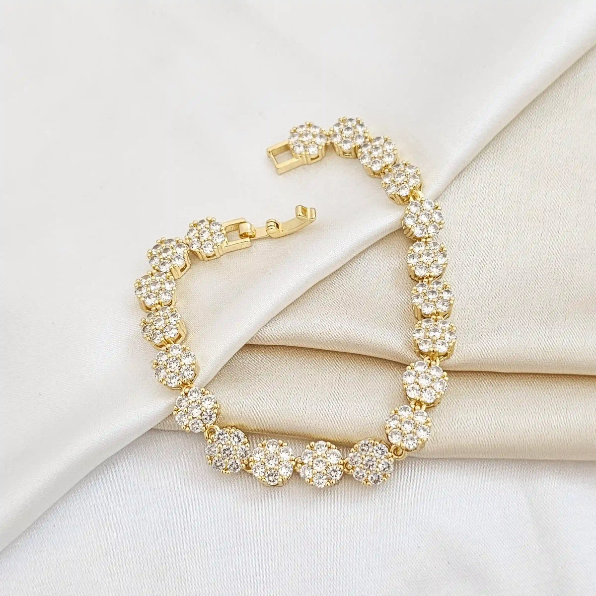 Pulsera Flor Con Circones Broche Dorado Rf K4298