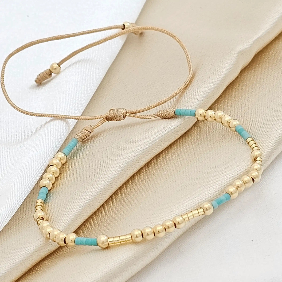 Pulsera Gold #3 Miyuki Verde Menta 31 Balines