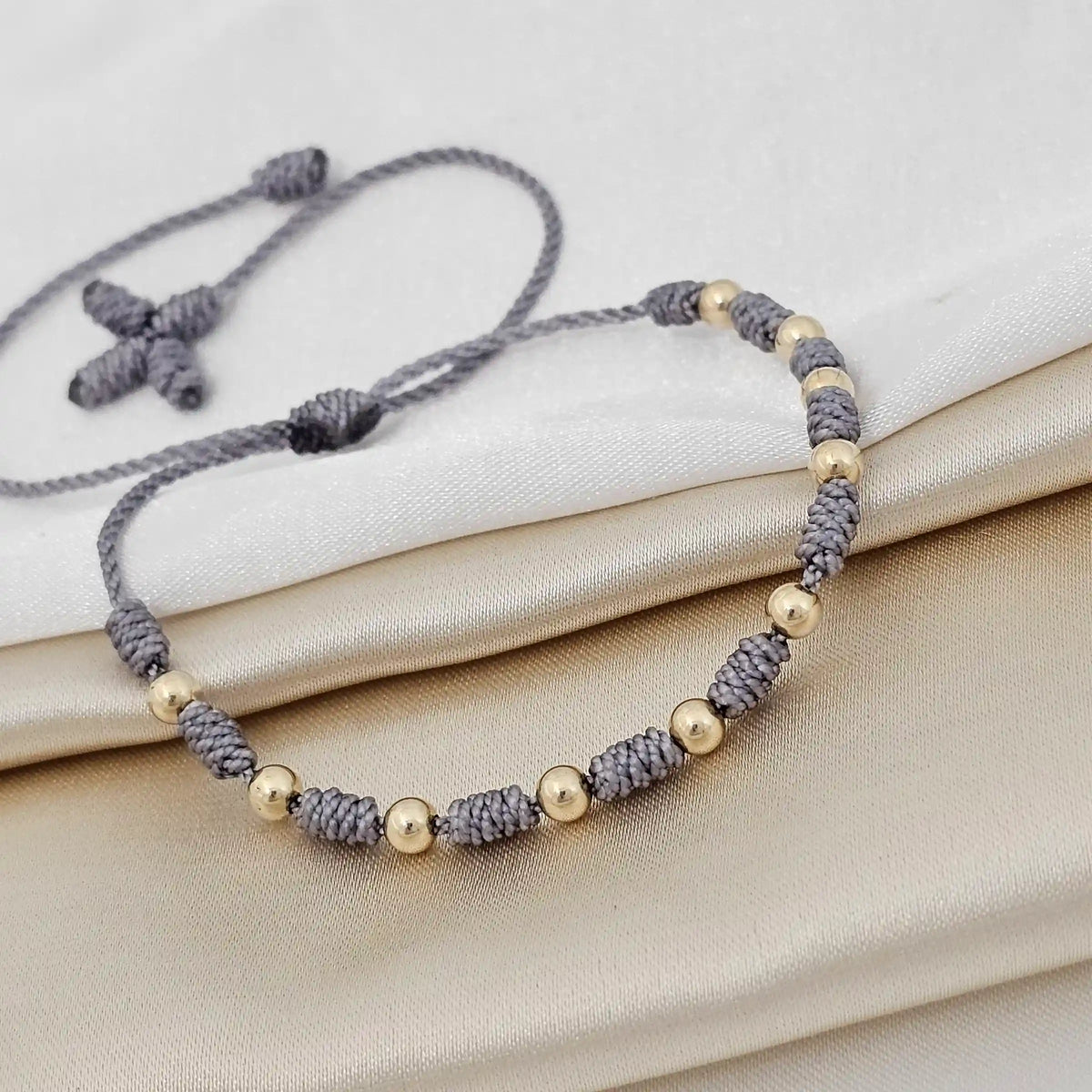 Pulsera Gold # 4 Denario C/ Cruz En Pta Gris