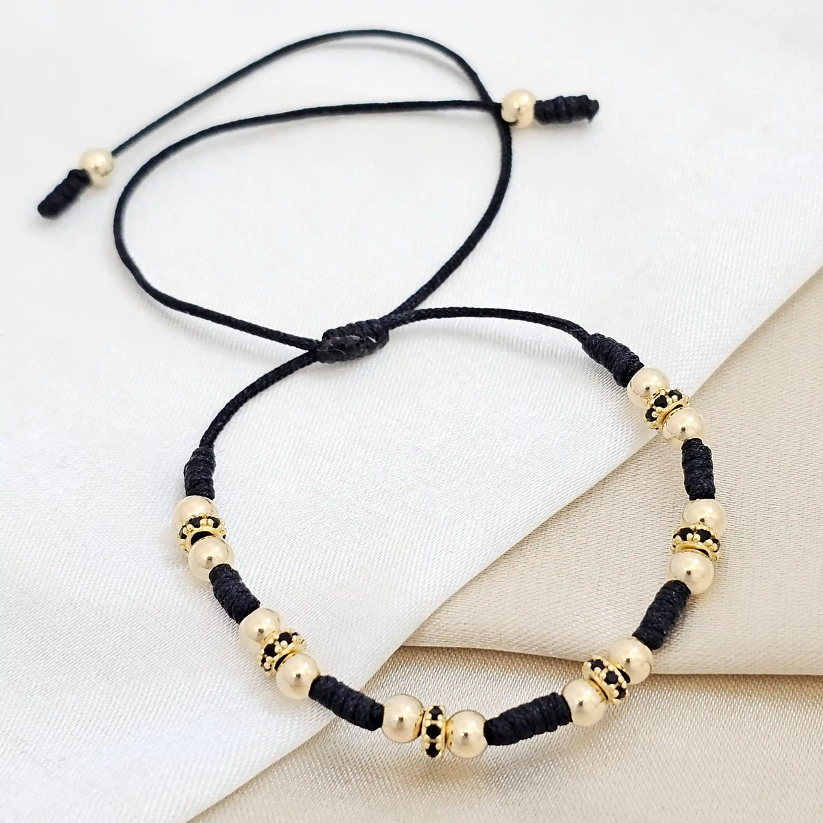 Pulsera Gold 7 Nudos # 4 Circonia Negra