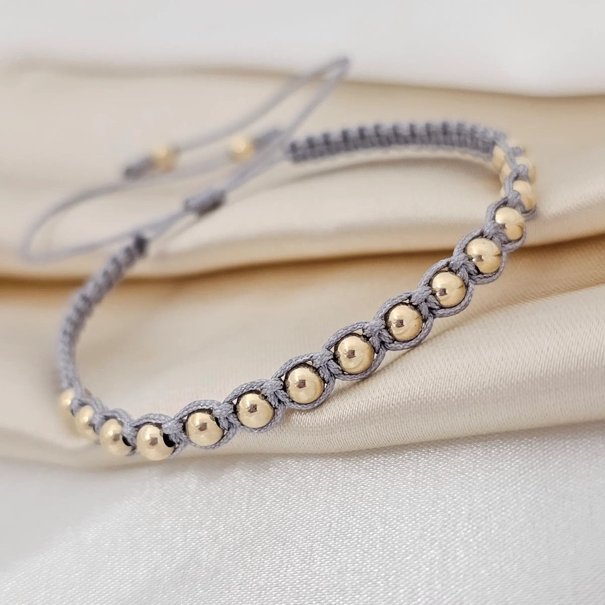 Pulsera Gold  Macrame # 4 Gris