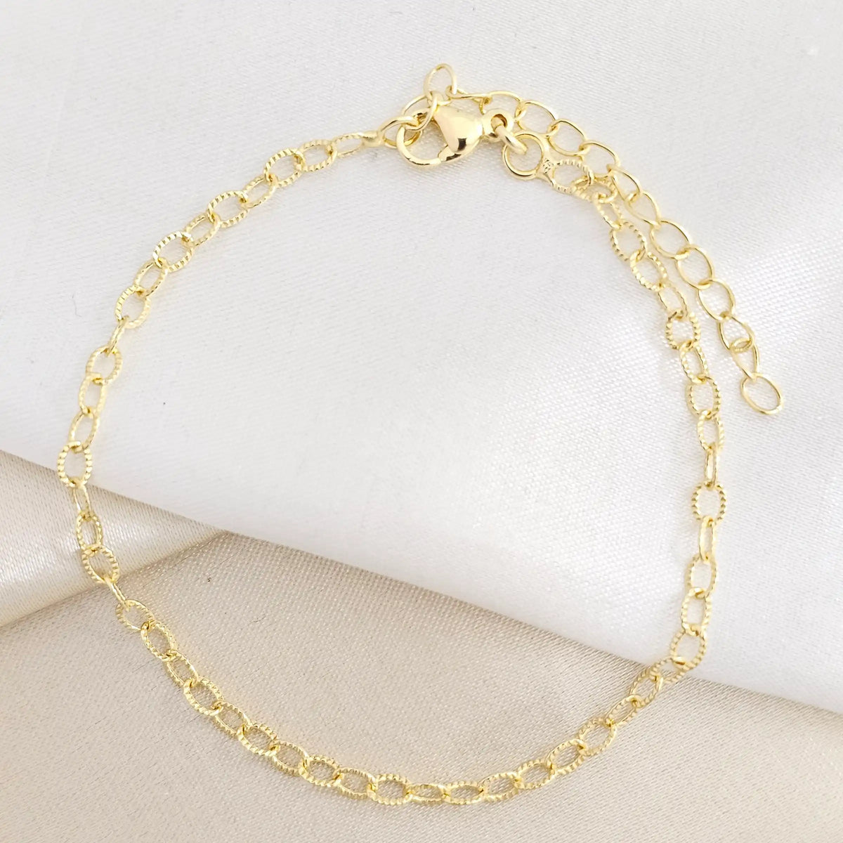 Pulsera Mini Aros Ranurados Con Extensor Dorado Rf K7778