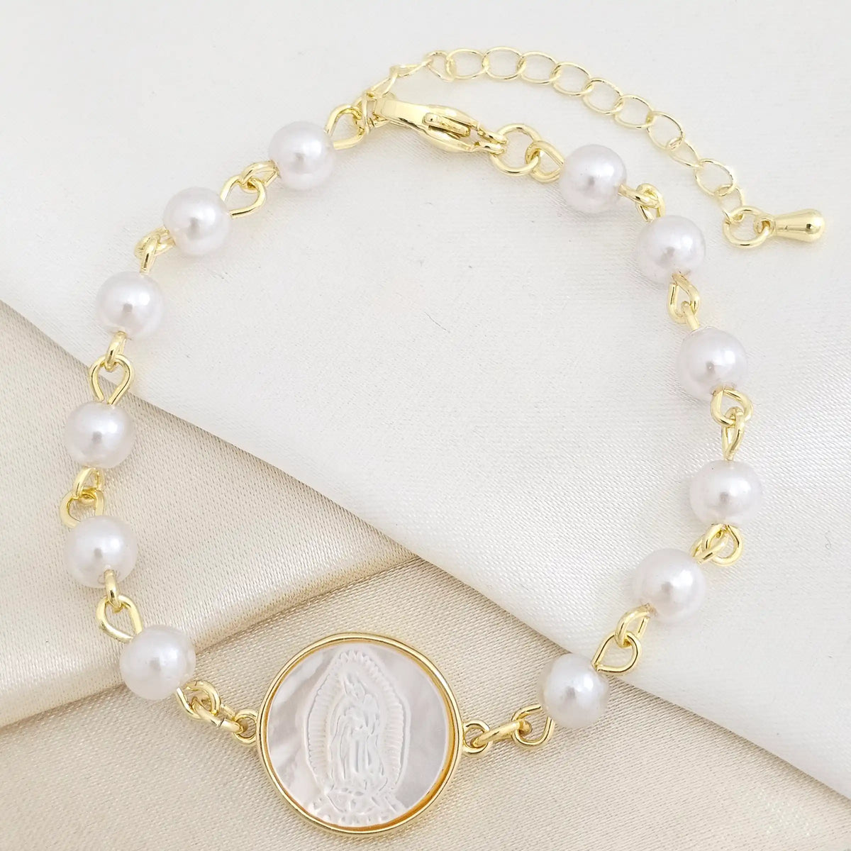 Pulsera Perlas N6 Dije Circulo Virgen Guadalupe Dorado Rf K7773