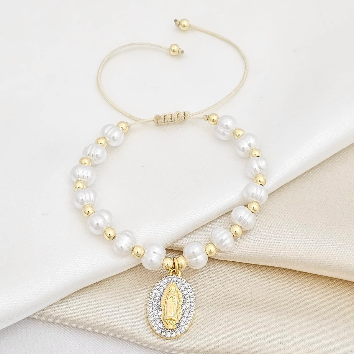 Pulsera Perlas Y Balines Dije Virgen Circones Dorado Rf K6914