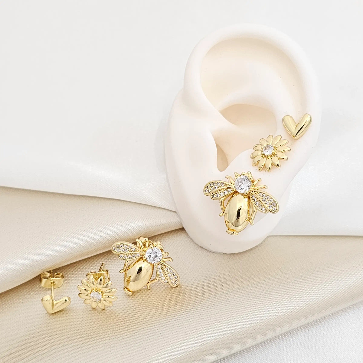 Set Tres Topos Abeja Flor Y Corazon Dorado Rf K7247