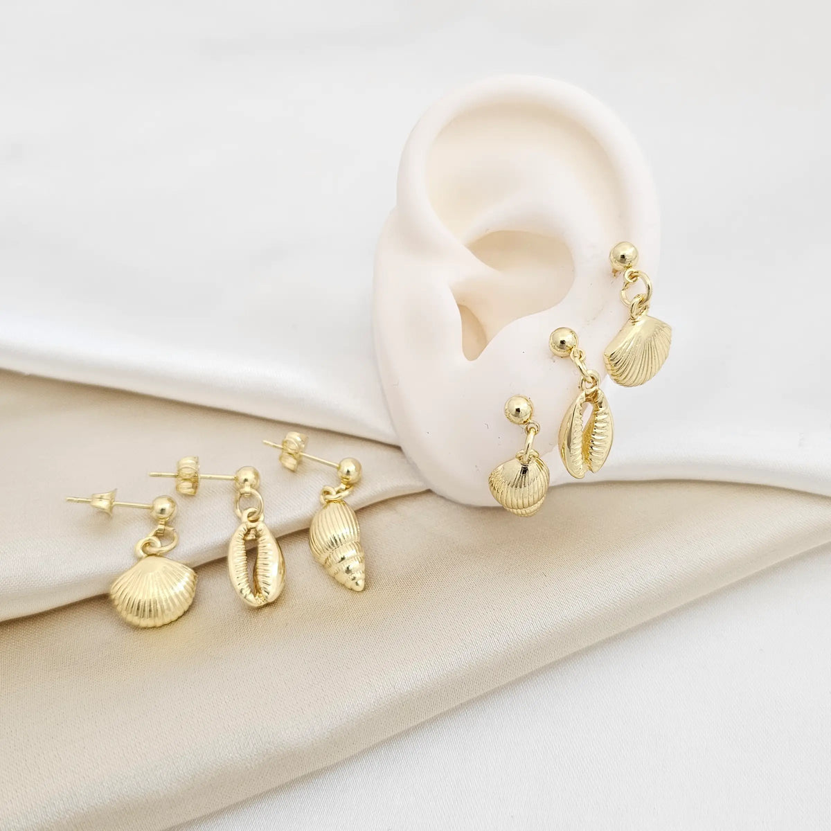 Set Tres Topos Concha Caracol Y Ostra Dorado Rf K7063