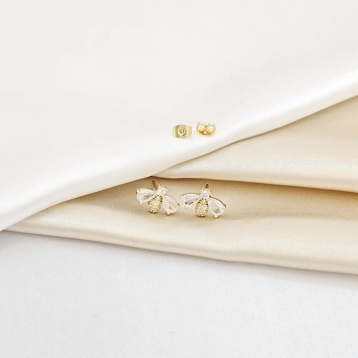 Topo Abeja Pequeña Dorado Con Circones Rf K6950