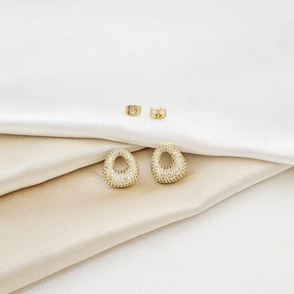 Topo Aro Elegante Dorado Con Circones Rf K7050