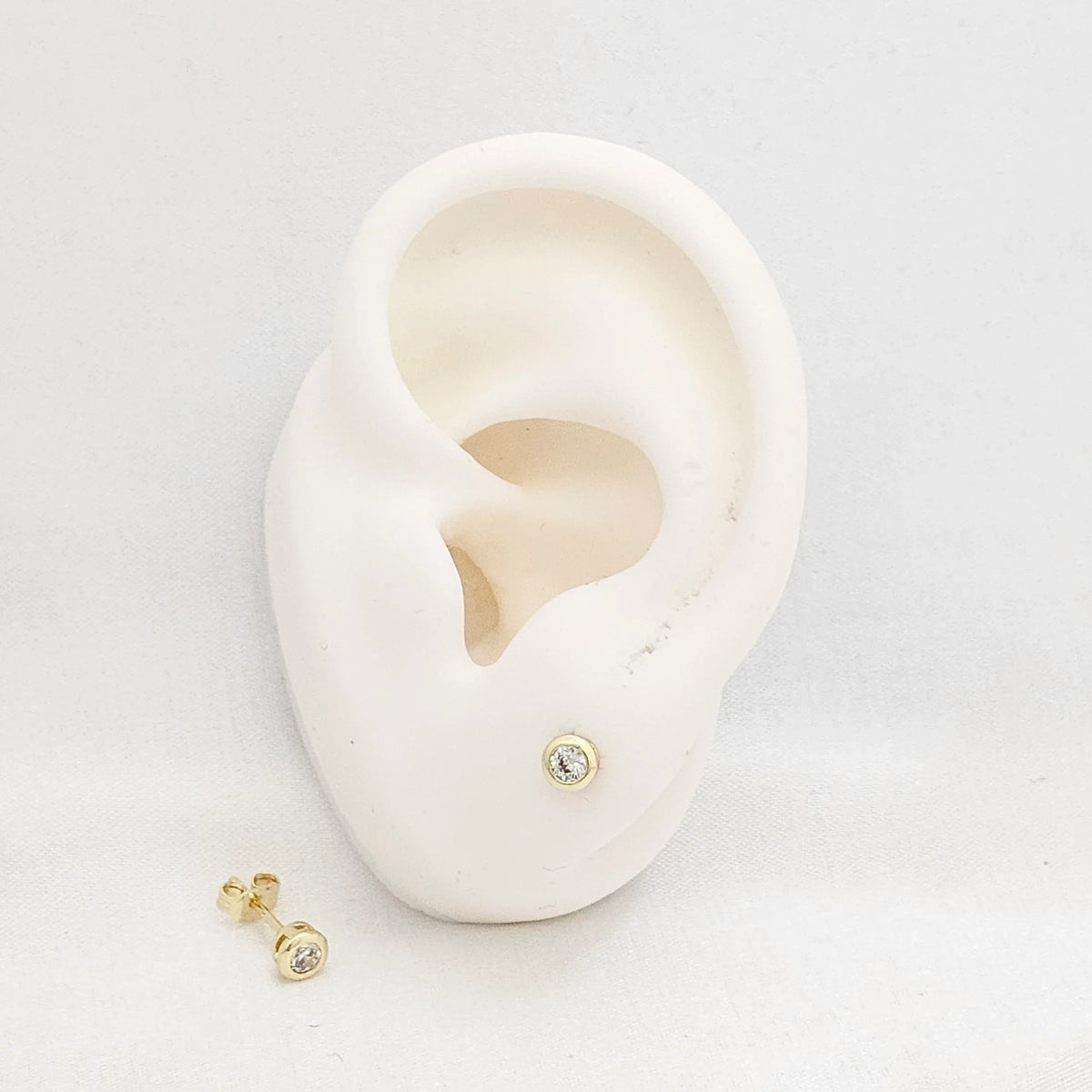 Topo Circon Redondo 5Mm Dorado Rf K6611