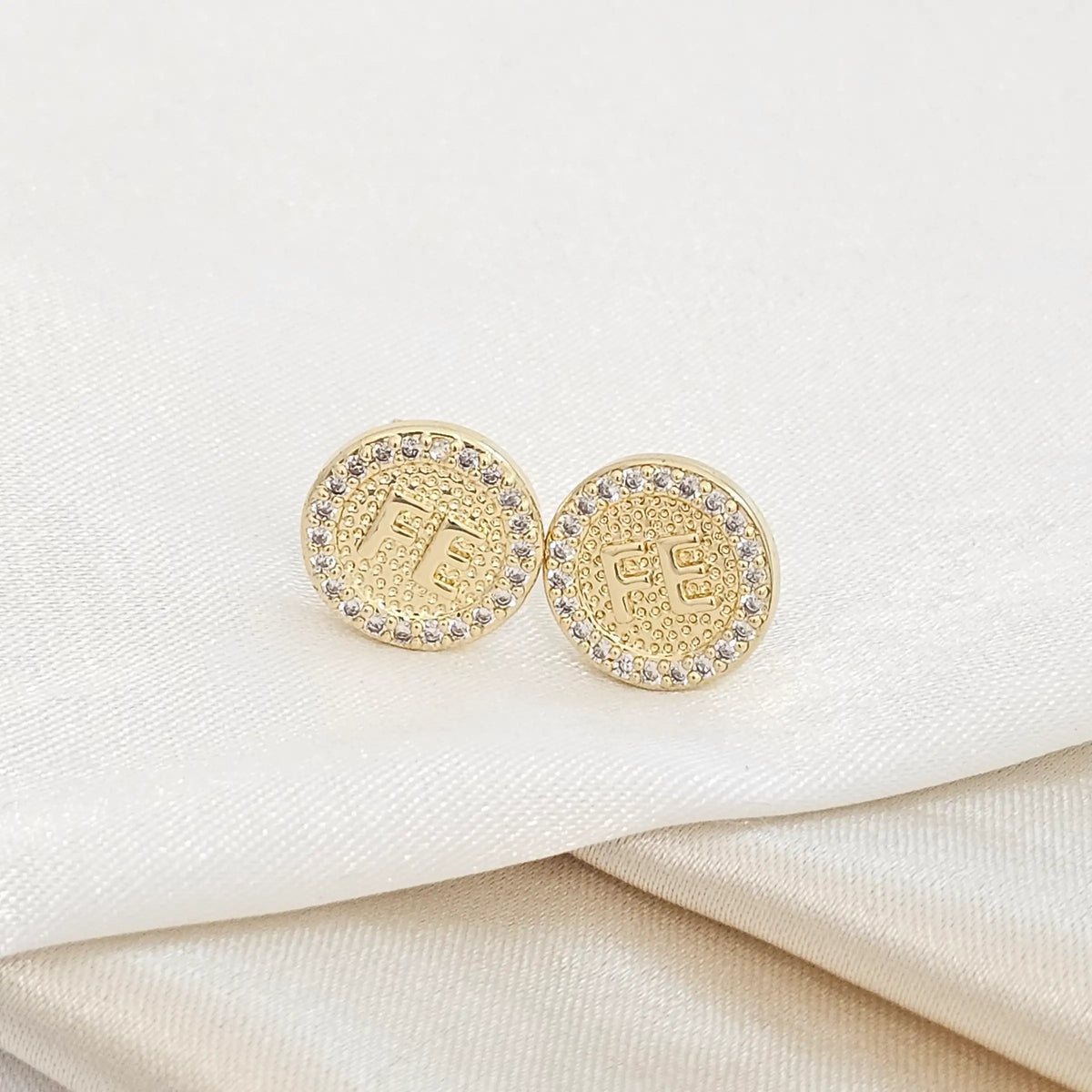 Topo Circulo Con Palabra Fe Circones Dorado Rf K4732
