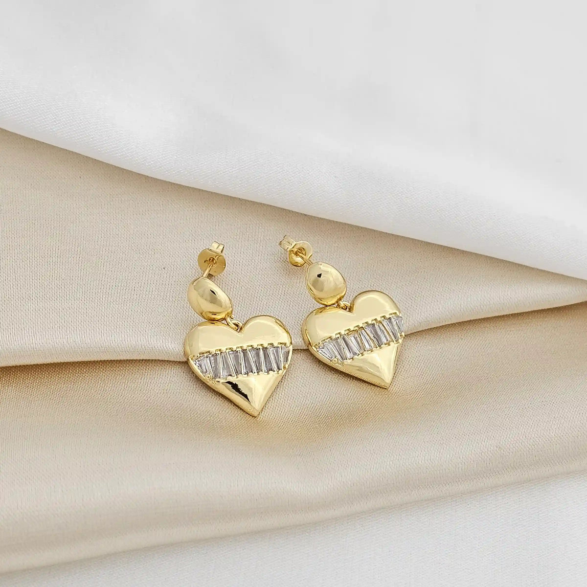 Topo Corazon Circon En El Medio Dorado Rf K1950