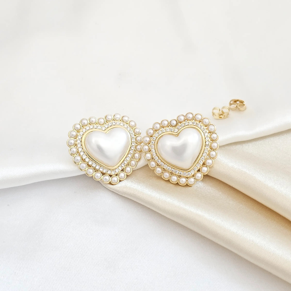 Topo Corazon De Perla Con Circones Dorado Rf K4821