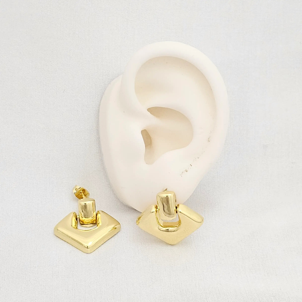 Topo Figura Lisa Dorado Rf K6766
