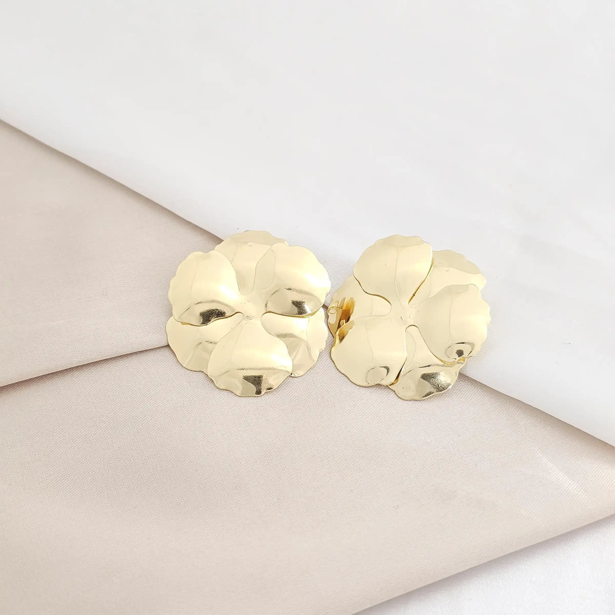 Topo Flor Doble Lisa Dorado Rf K8216