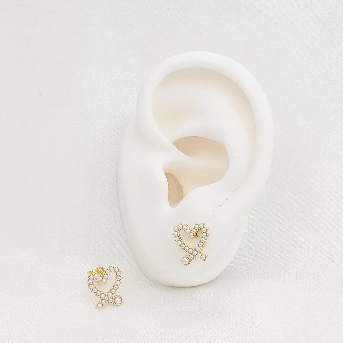 Topo Mini Corazon Dorado Con Perlas Rf K7014