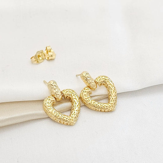 Topo Pequeño Corazon Corrugado Dorado Rf K3819